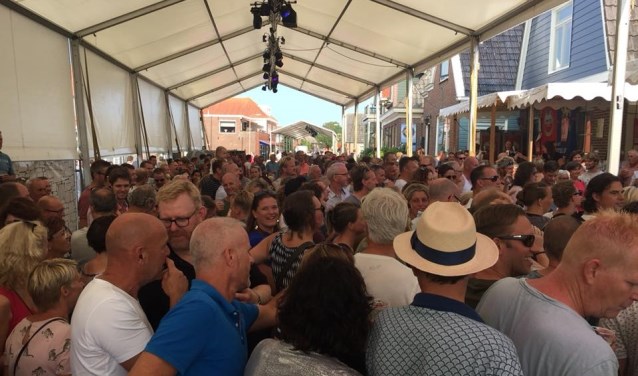 Mensen uit de hele regio willen de Wervershoofse kermis meemaken.