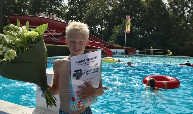 Twan was een beetje beduusd van al die cadeautjes en aandacht.