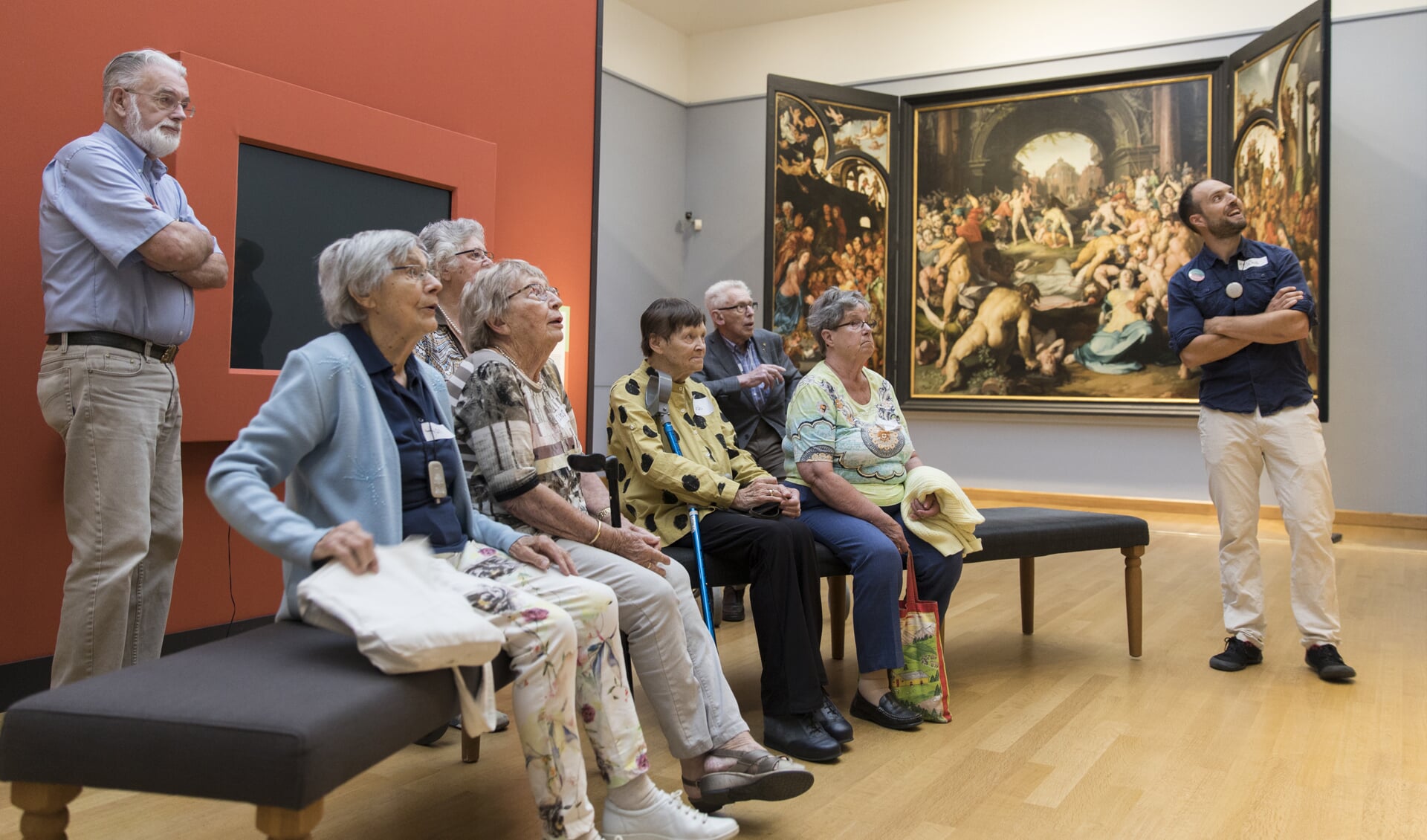 Ouderen ontmoeten de Haarlemse Helden via een reeks van zes interactieve rondleidingen door het Frans Hals Museum.