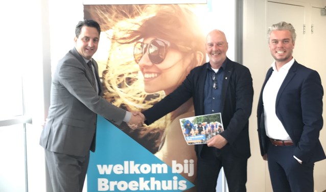 V.l.n.r. Patrick van Beusekom (directeur Broekhuis Alkmaar) Ron Huiberts (Stera) en Gerhard van de Pol (Brand manager Broekhuis Groep) 