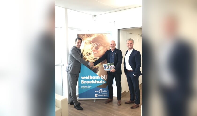 V.l.n.r. Patrick van Beusekom (directeur Broekhuis Alkmaar) Ron Huiberts (Stera) en Gerhard van de Pol (Brand manager Broekhuis Groep)