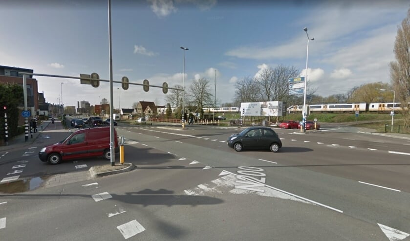 De kruising Oranje Nassaustraat in Halfweg.