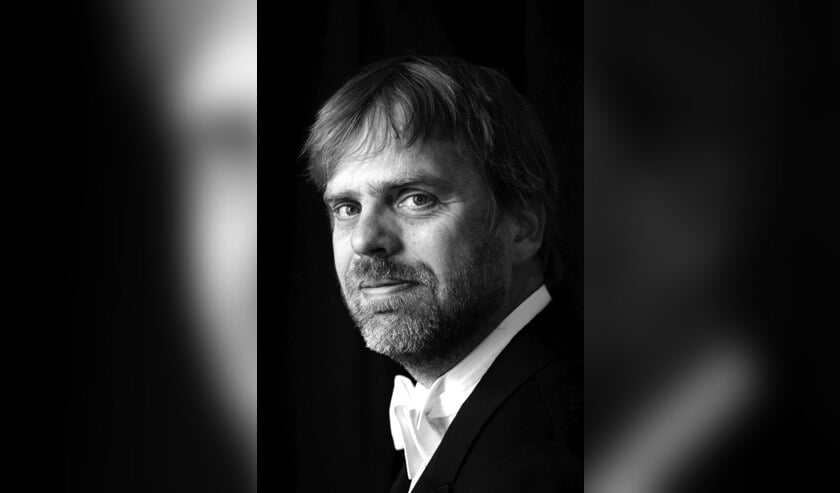 Matthijs Mesdag laat op de bariton werken van Bach horen.