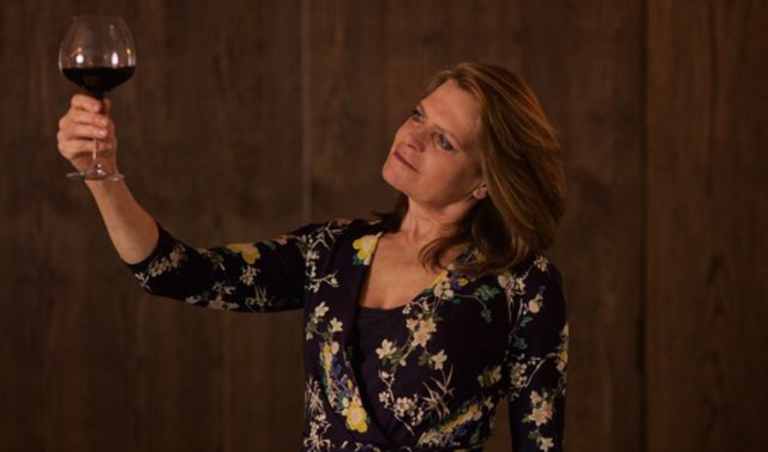 Caroline Cocheret verzorgt wijncursussen door het hele land.