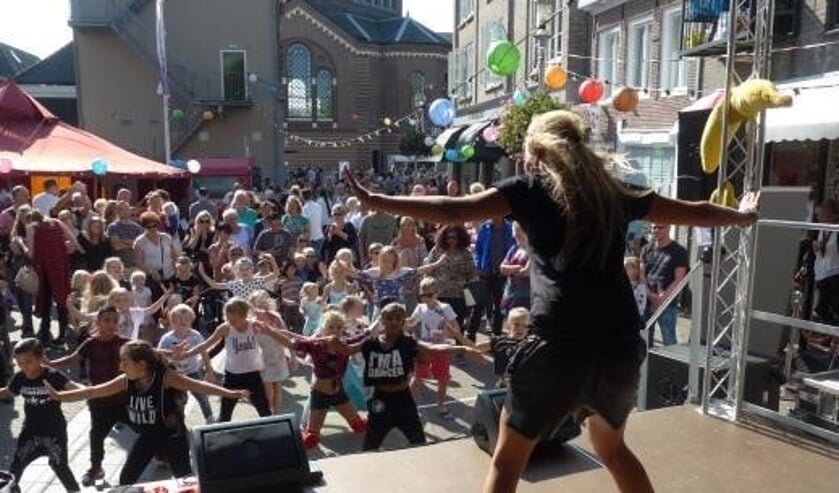 Er valt veel te genieten op zondag 15 september. Er zijn verschillende podia.