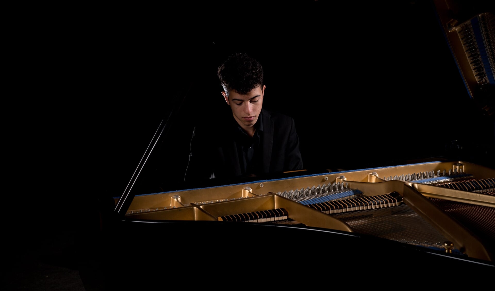 De talentvolle Amerikaanse pianist Benjamin Krasner speelt onder meer werk van Schumann en Strauss.