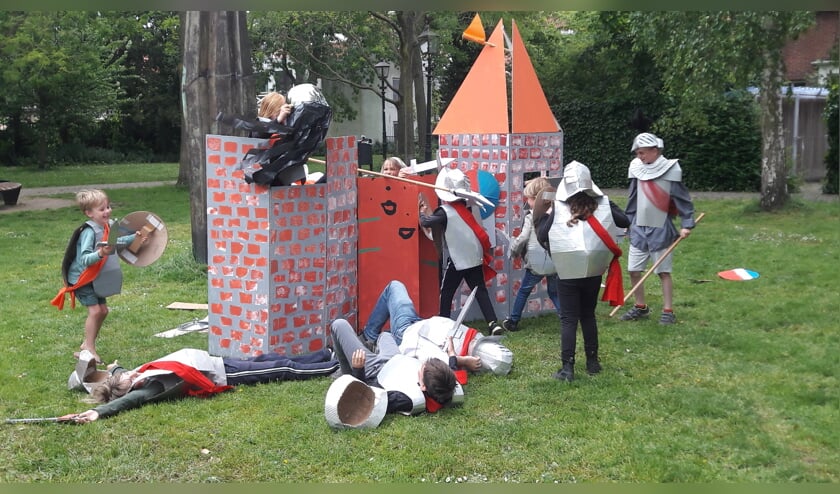 Word decorbouwer of acteur met de Museum Haarlem kinderworkshop.
