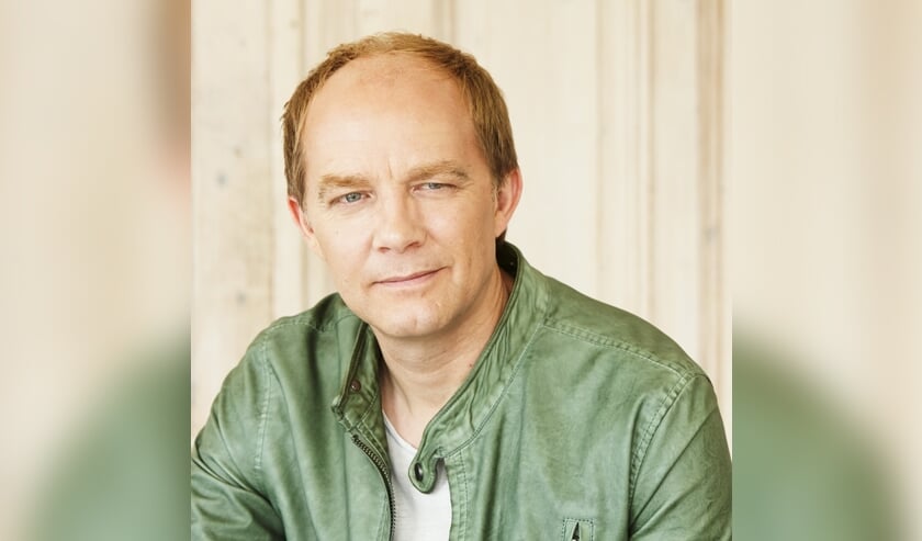 Het medium verzorgt op 25 november een show.