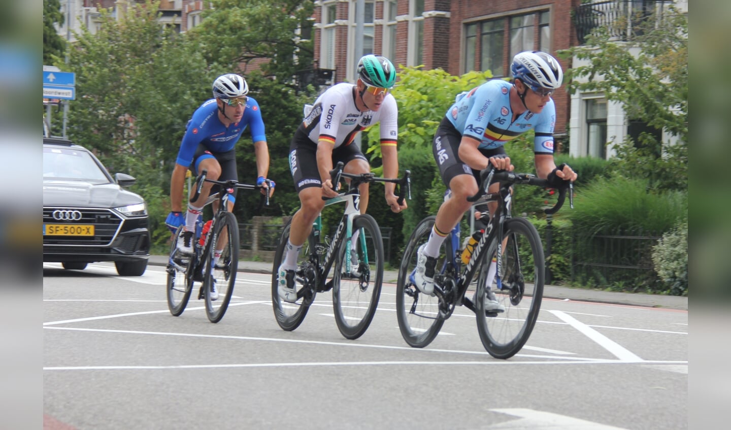 De top drie, met vlnr Elia Viviani (goud), Pascal Ackermann (brons) en Yves Lampaert (zilver).