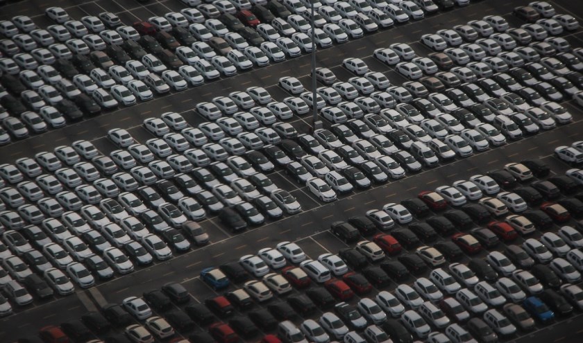Een parkeerterrein.