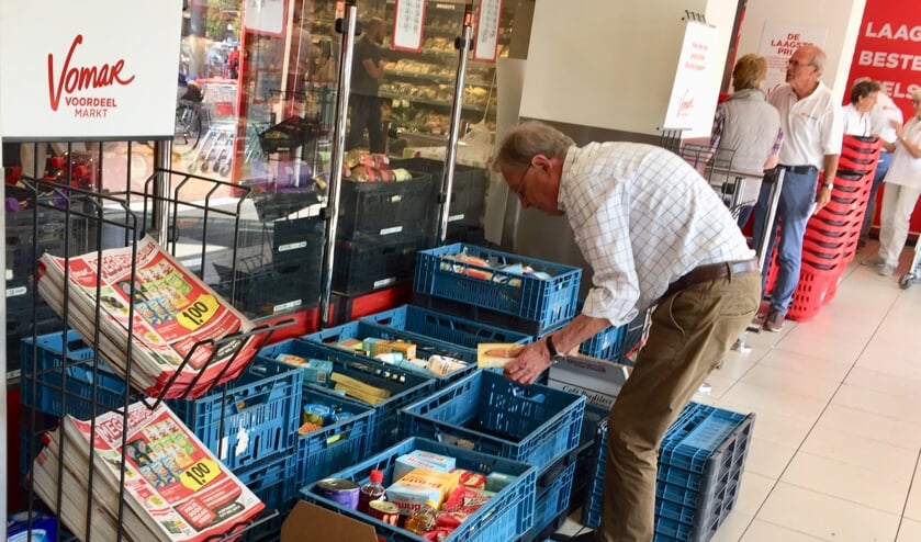 Kratten vol levensmiddelen werden er verzameld.