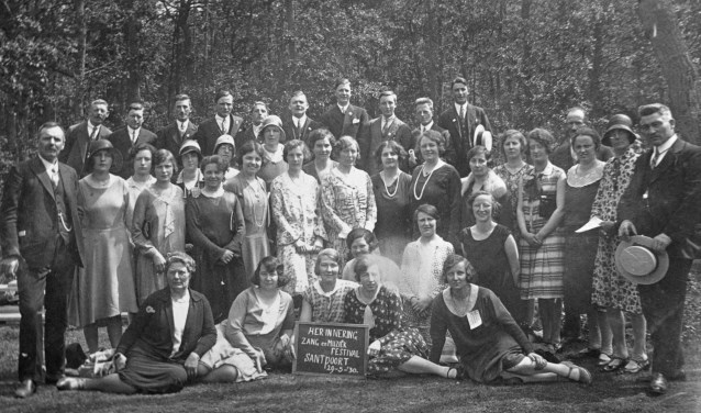 Herkent u de mensen op de foto?