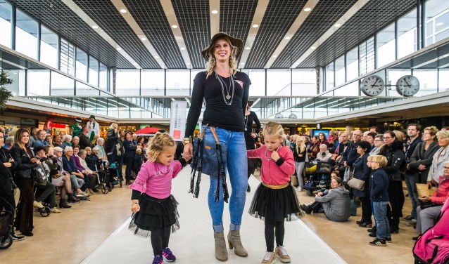De nieuwste mode wordt ook dit jaar geshowd. (Catwalkfoto uit archief 2018)