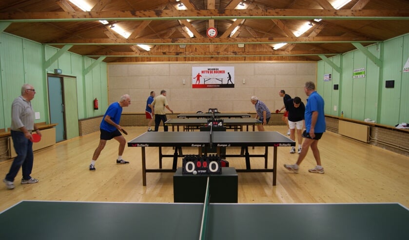 In vorm blijven door tafeltennis.