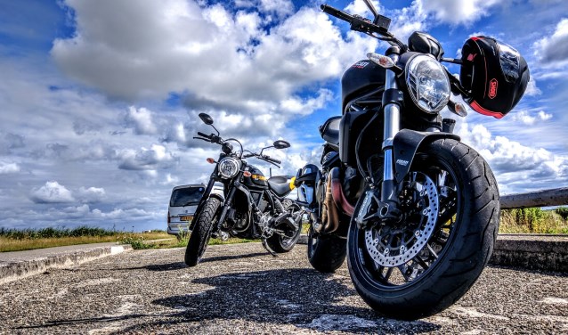 Genieten van Nederland tijdens motortocht