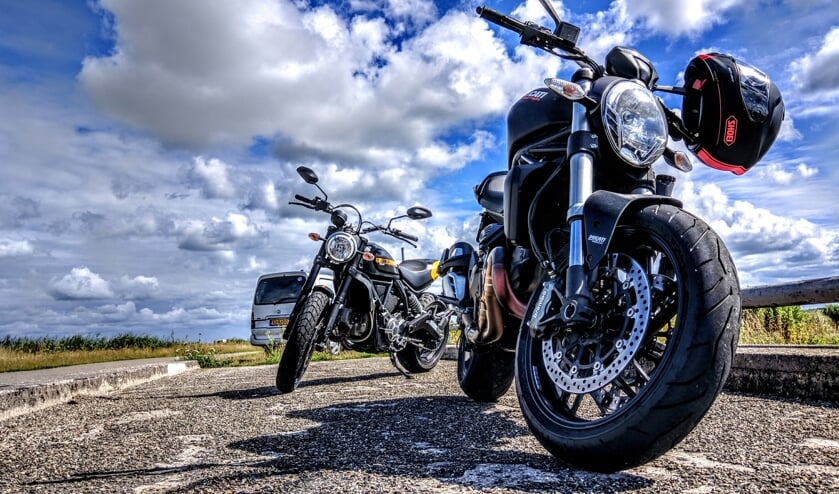 Genieten van Nederland tijdens motortocht