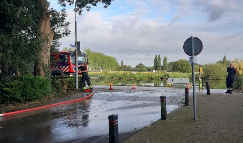 De straat is een sloot geworden.