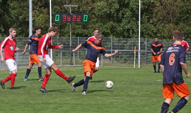 Uit tegen SCW lukt het FC VVC niet om te winnen.