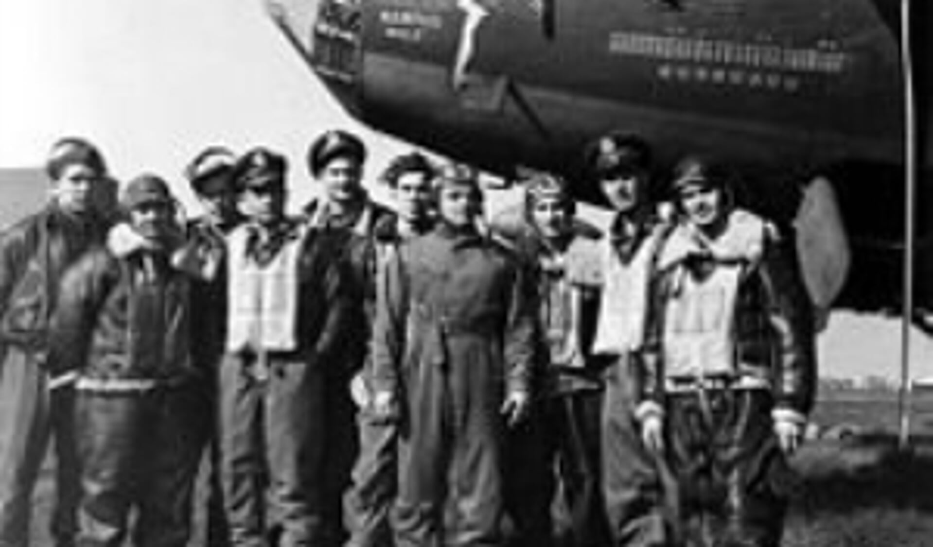 De bemanning van het vliegtuig waren de eerste Amerikanen.