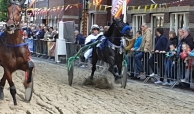 <p>Harddraverij Enkhuizen altijd druk bezocht.</p>