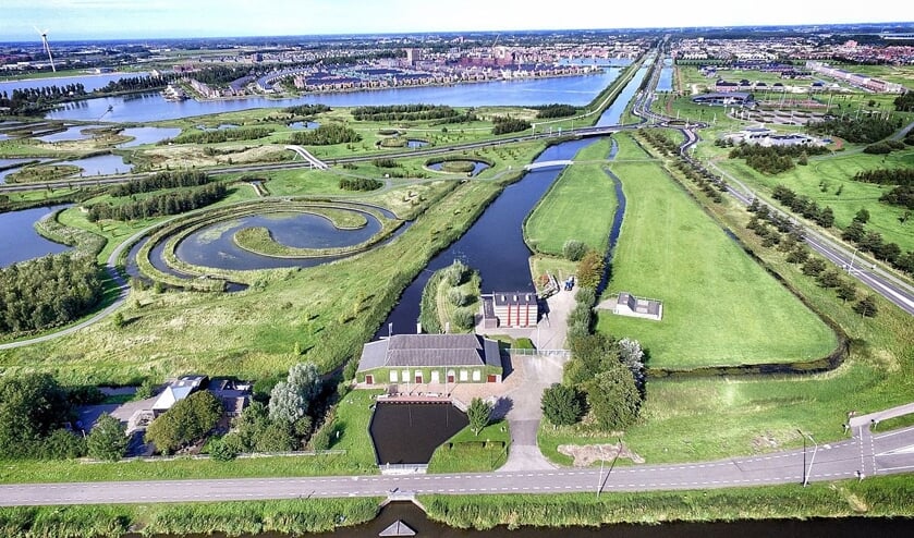 Het Poldermuseum vanuit de lucht gezien.