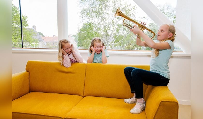Lekker muziek maken op de open dag van het Cultuurhuis Heemskerk.