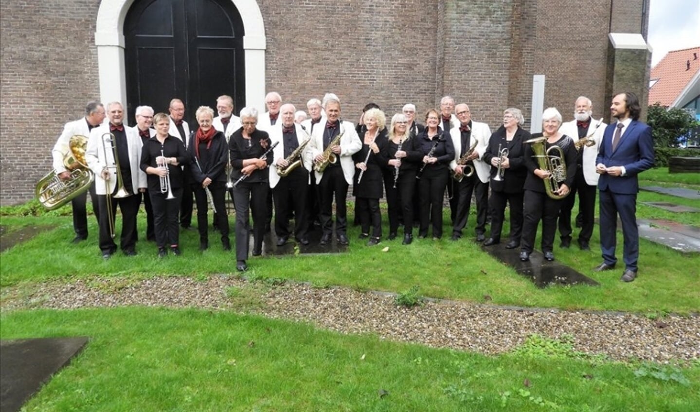Dag Orkest Zaanstreek Waterland bij de Grote Kerk.