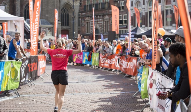 Alleen al door de supporters wil je gaan lopen.