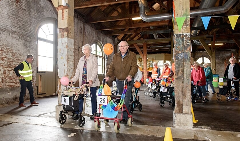 Rollatorloop op stapel.