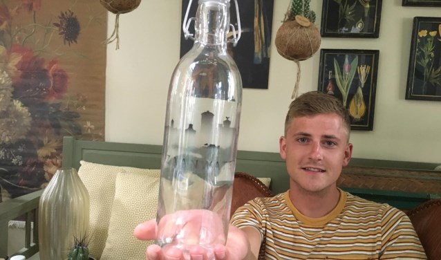 Martijn Gigengack met de Zaanwater winactiefles.