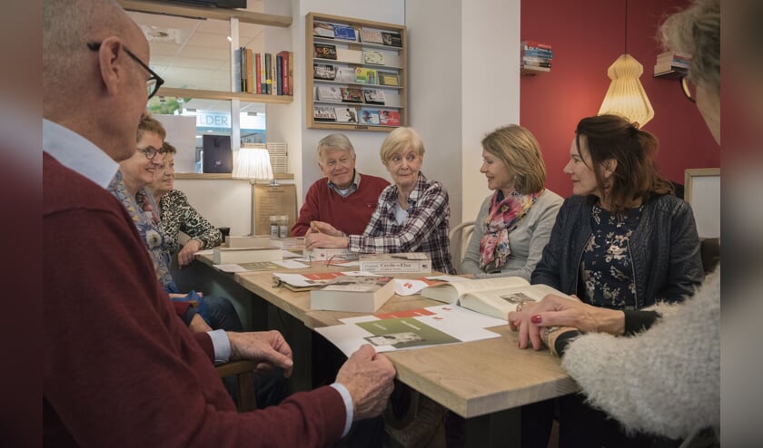 Leesgroepen: mooie boeken lezen, daarover inspirerende gesprekken voeren en nieuwe mensen ontmoeten.