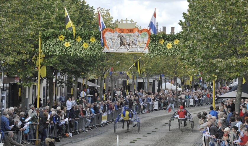 Veel publiek, gezelligheid en optimale paardensport tijdens de harddraverij van Medemblik op maandag 16 september.