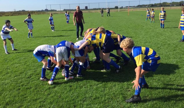 De Hawks mini's hebben de eer om tegen AAC de eerste wedstrijd op het nieuwe veld te spelen.