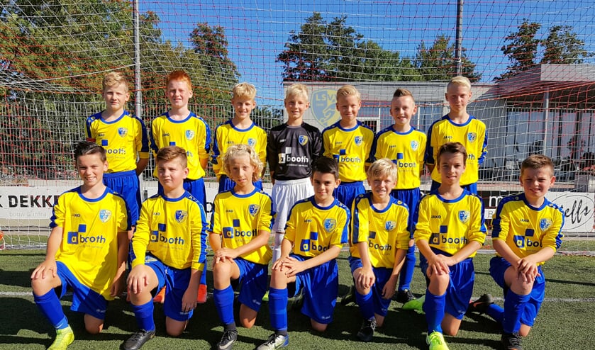 LSVV JO13-1 wint de eerste bekerwedstrijd van Bergen.