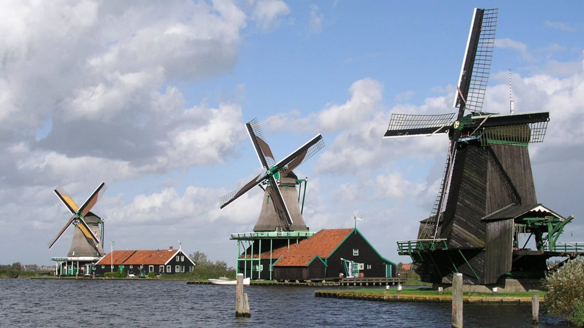 De Zaanse Schans is een populaire attractie om te bezoeken in de meivakantie 2023.
