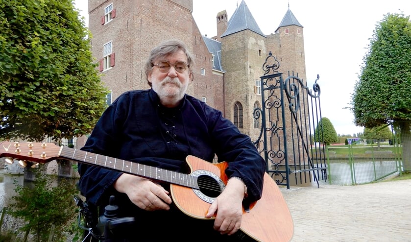 Jan Schrama bewerkt een serie riddergedichten van Willem Hofdijk.