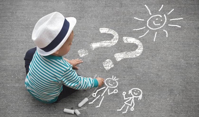Al een aantal jaren is Daniël, die nu negen jaar is, bezig met de grote vraag: wie zijn mijn biologische ouders?