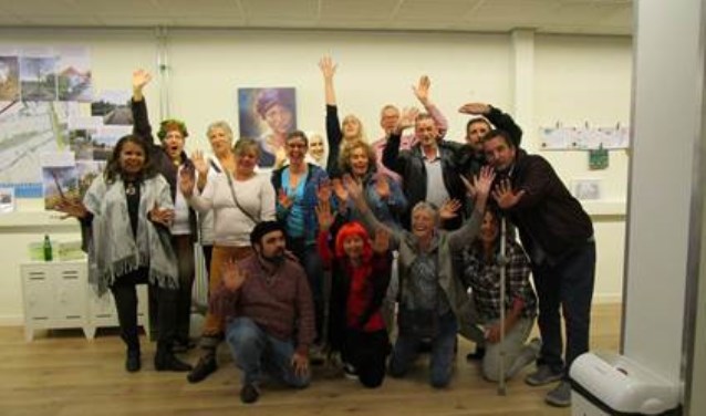 Bewoners Poelenburg maken kennis met elkaar.