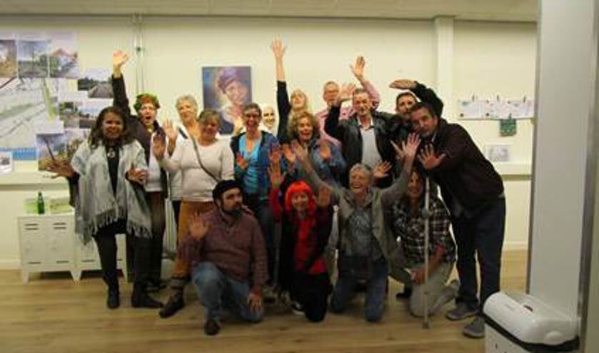 Bewoners Poelenburg maken kennis met elkaar.