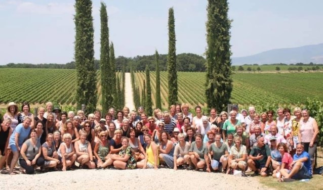 Popkoor SurpriSing op jubileumreis in het Italiaanse Toscane.