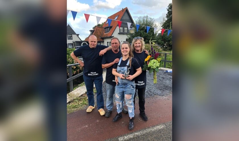 Familie Eveleens met Erik van den Elshout.