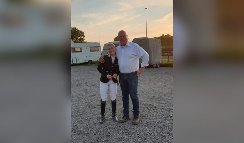 Britt Dekker met Ron van Eerden.