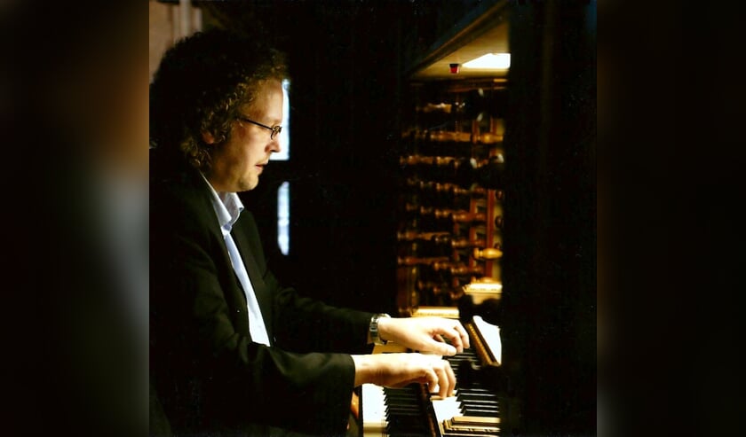 Organist Aarnoud de Groen.