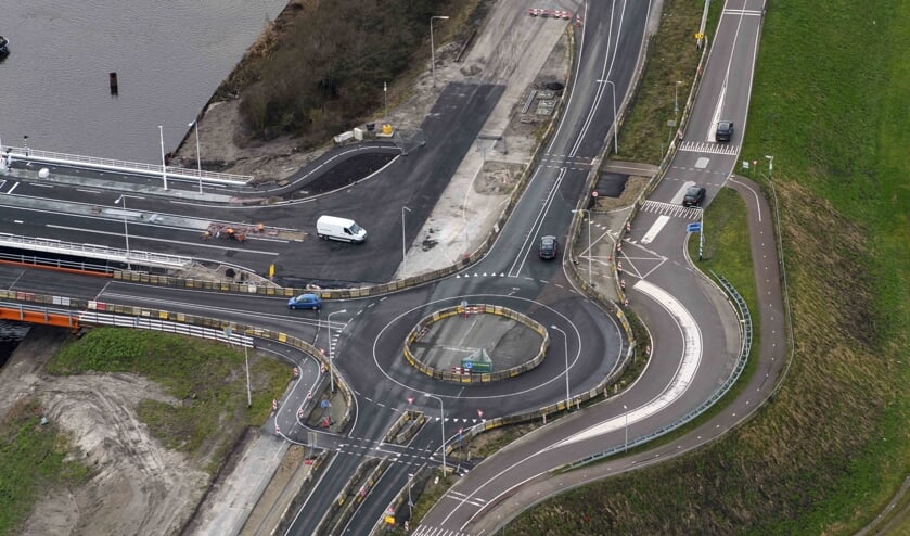 Luchtfoto Kogerpolderbrug bij Alkmaar.