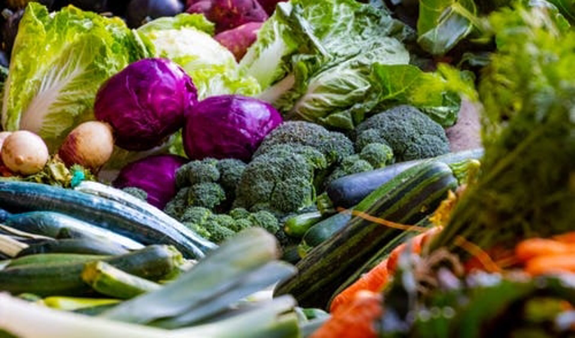 Koken met groente uit eigen tuin is ook consuminderen.