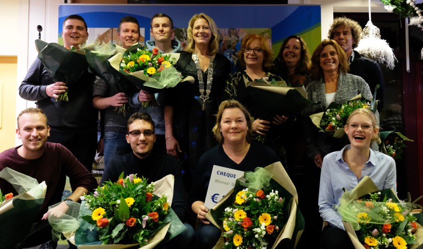 Tijdens de nieuwjaarsreceptie van gemeente Waterland werden diverse Waterlandse talenten in het zonnetje gezet. Winnares van de Waterlandse talentprijs is Philine van de Vegte.
