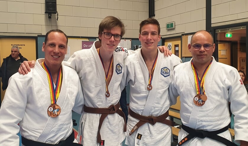 winnaars kata wedstrijd frank scholtes bryan vd berg chris jonker en robin versteegh