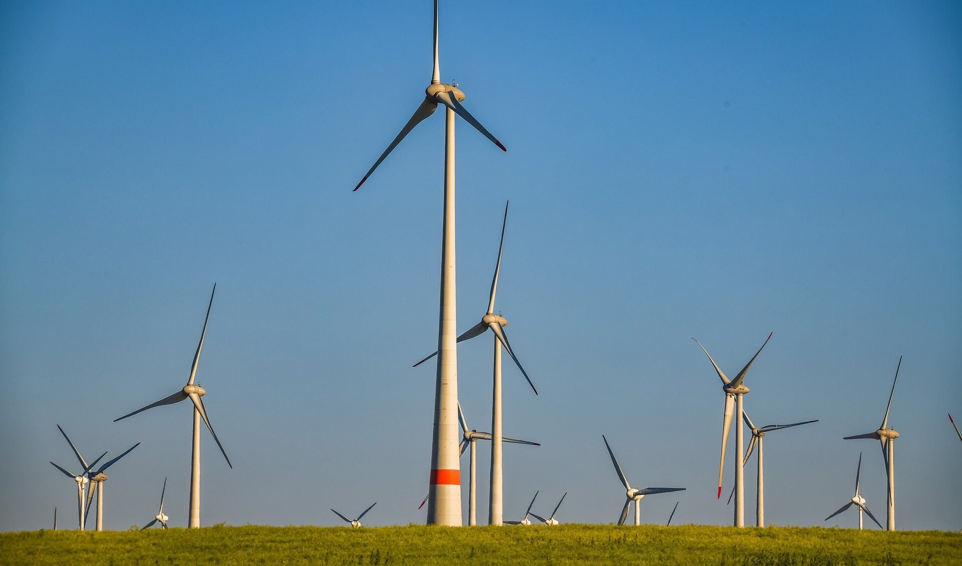 Het energieneutraal maken van Dijk en Waard gaat flink wat geld kosten.