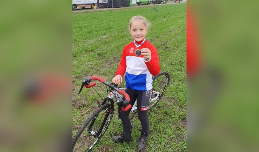 Cheyenne Nederlandskampioen veldrijden Cat.1 8 jarig meisjes.