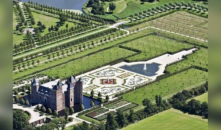 Workshop 'Tuin ontwerp maken' bij Assumburg voor jong en oud.